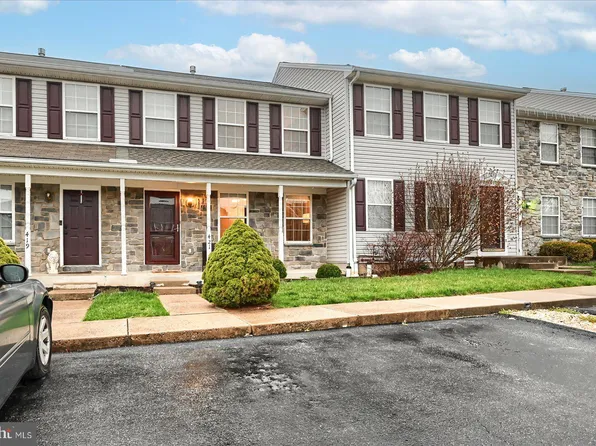 421 Friendship Ave, Hellam, PA 17406