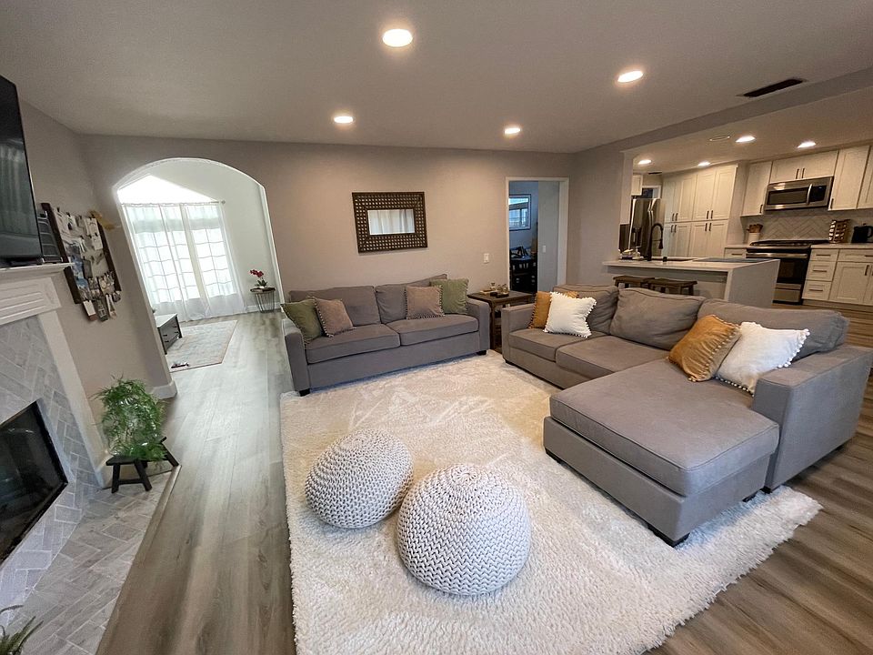 1st image of 8163 Derby Park Ct