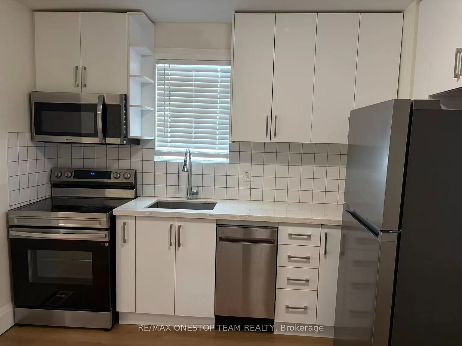 3 bed, $3,050 — Photo 4