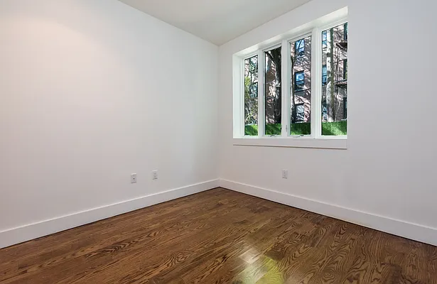 Rented by Nooklyn NYC LLC | media 37