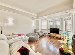 314 N Maple Ave #G, Oak Park, IL 60302