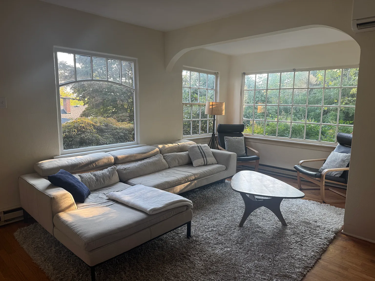 3 bed, 1194 sqft, $2,500 — Photo 3