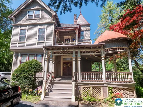 1321 Bushkill St, Easton, PA 18042