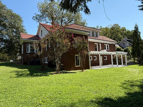 3rd image of 787 Flat Shoals Ave