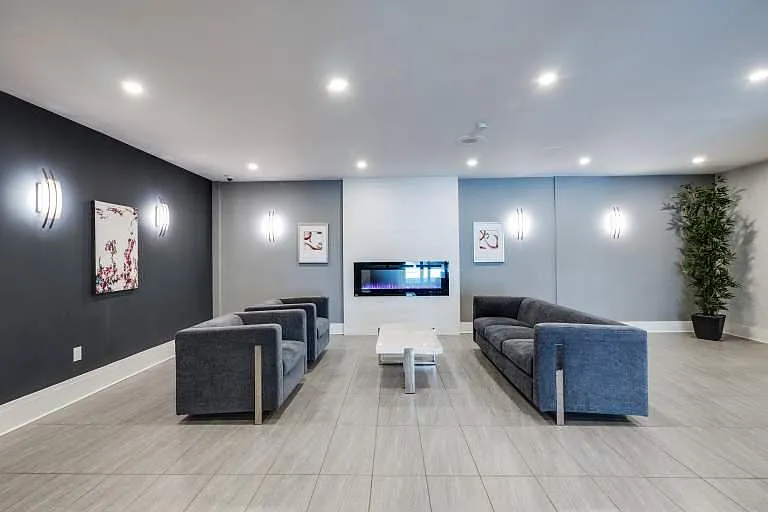 2 Regal Rd — Photo 19
