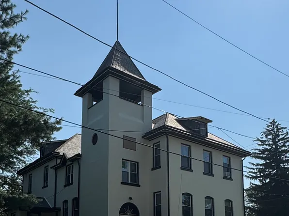 126 Norwood St APT 3, Mont Clare, PA 19453