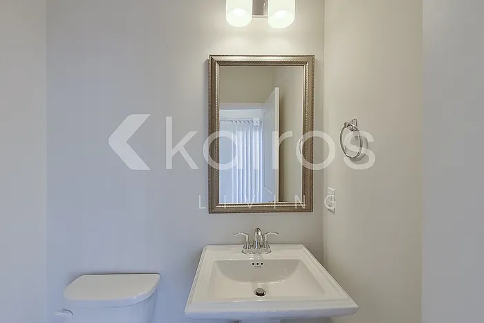 2541 Banyon Cir — Photo 9