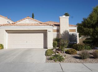 9828 Russett Wood Cir, Las Vegas, NV 89117