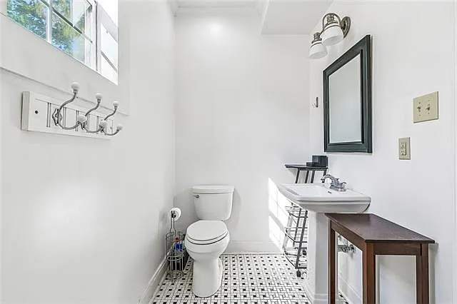7412 Zimpel St — Photo 15