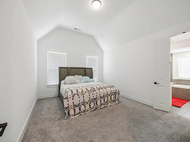 2712 Biltmore Dr — Photo 15