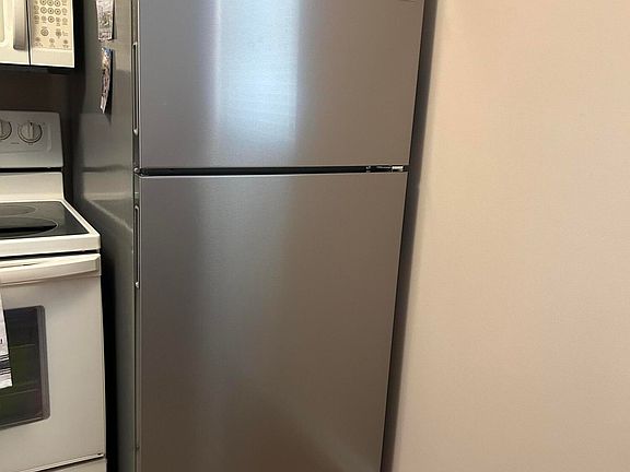 2nd image of 230 NE 26th Avenue #413