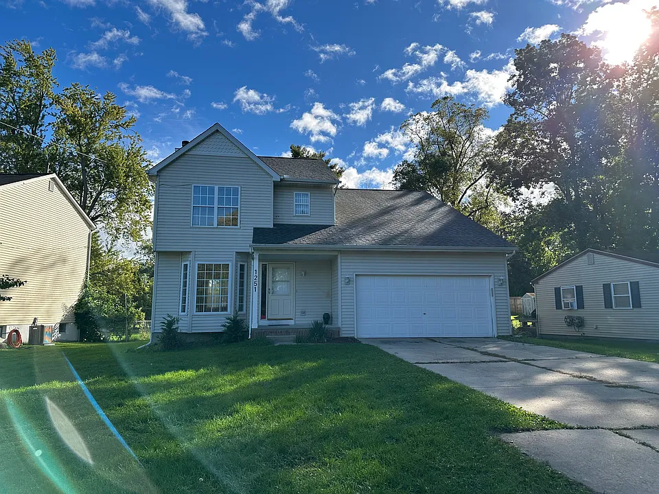 1251 Otter Ave