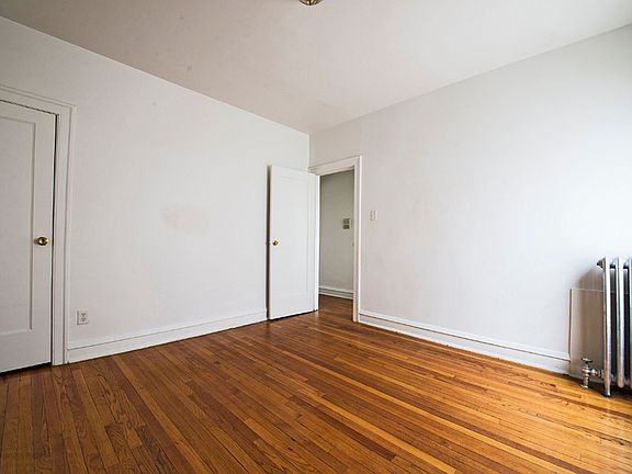 2nd image of 7914-16 S Kingston Ave #7914-2W