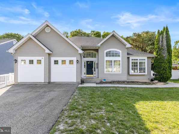 1022 Whispering Oak Ln, Manahawkin, NJ 08050