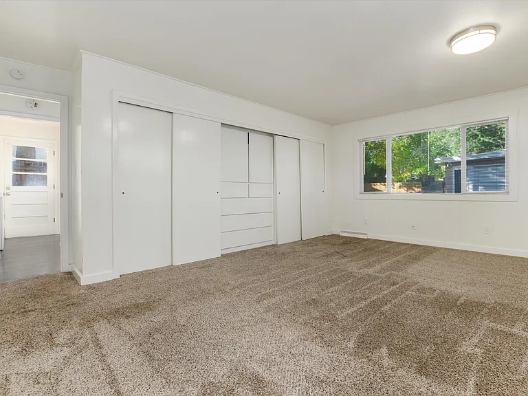 1323 Balsam Ave #1 — Photo 15