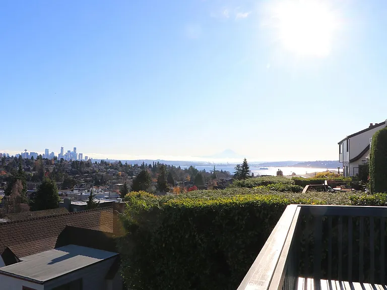 2466 Montavista Pl W — Photo 11