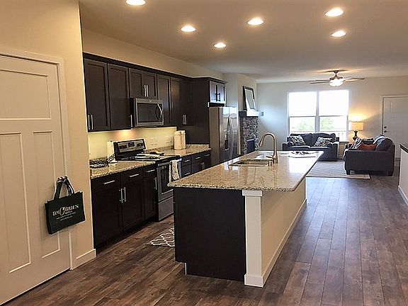 4th image of 2824 No Oaks