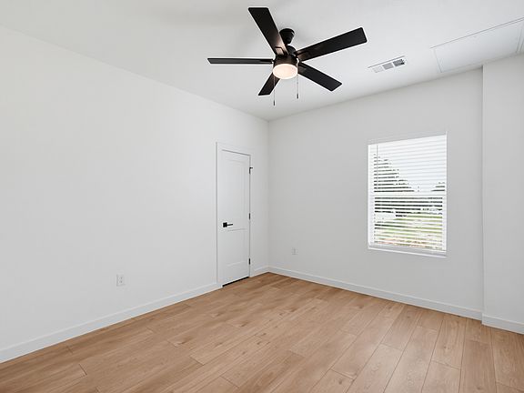 4th image of 504 S Oconnor Rd
