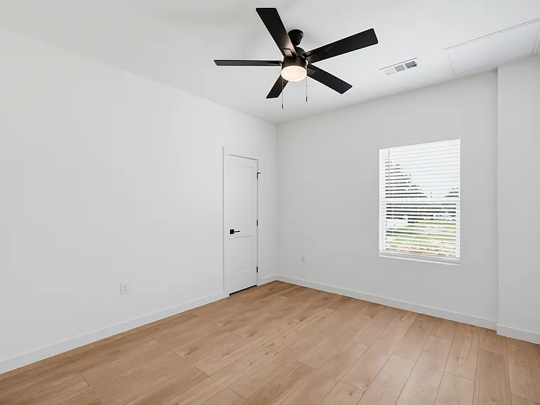 504 S Oconnor Rd — Photo 4
