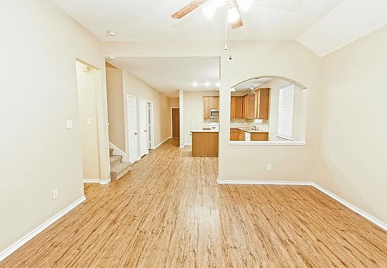 4009 Hidden Meadow Ct — Photo 6