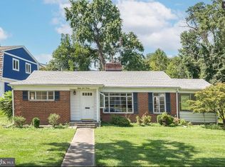 8920 Ridge Pl, Bethesda, MD 20817