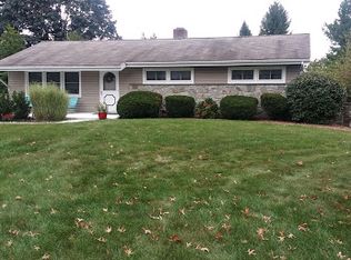 244 Bluff View Dr, Lancaster, PA 17601