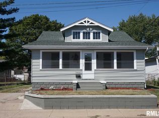 1805 Broadway Rd, Pekin, IL 61554