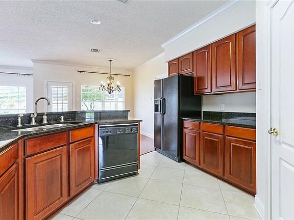 4th image of 717 Doctor Gorman Dr