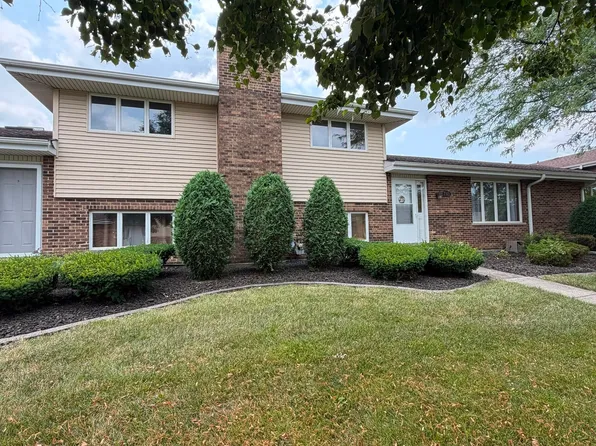 7313 W 154th St #1, Orland Park, IL 60462