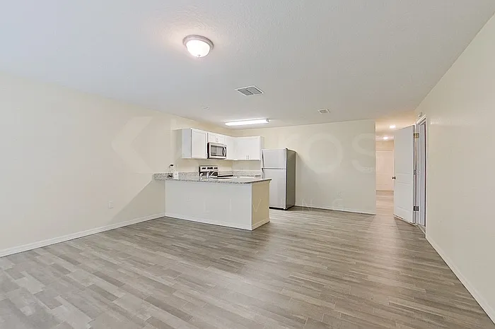 27008 Anthony Ave — Photo 4