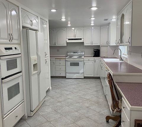 3rd image of 225 107th Avenue Ct E