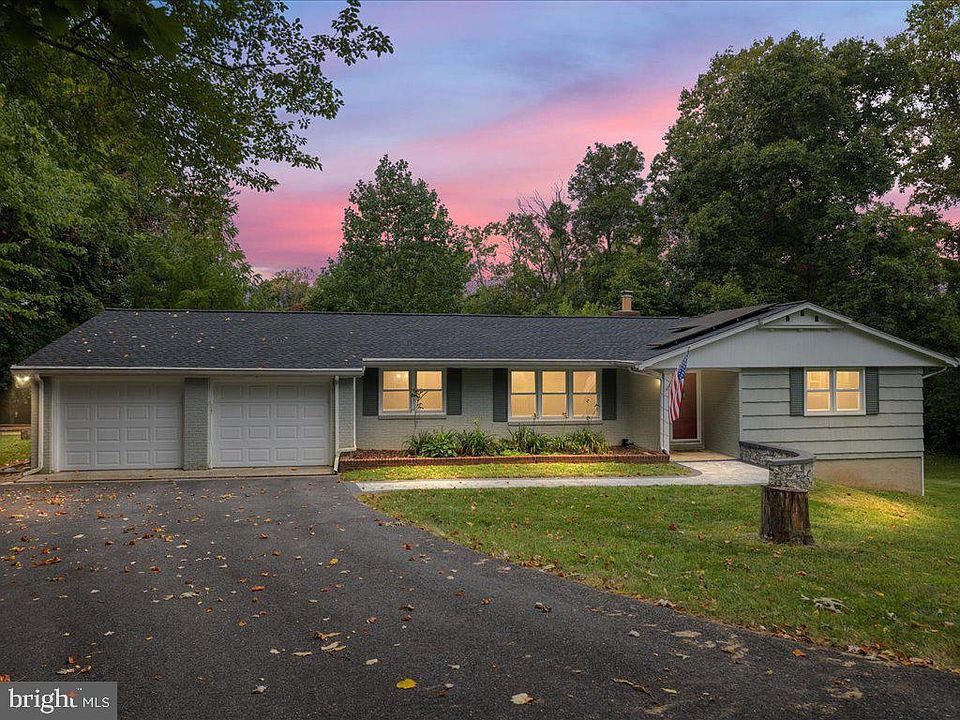 1st image of 234 Bay Dale Dr