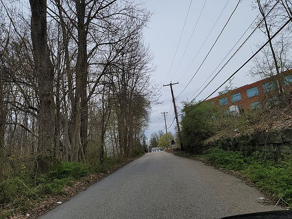 5th image of 115 Mechanic St