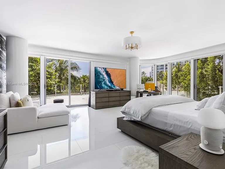 1 Collins Ave #207 — Photo 18