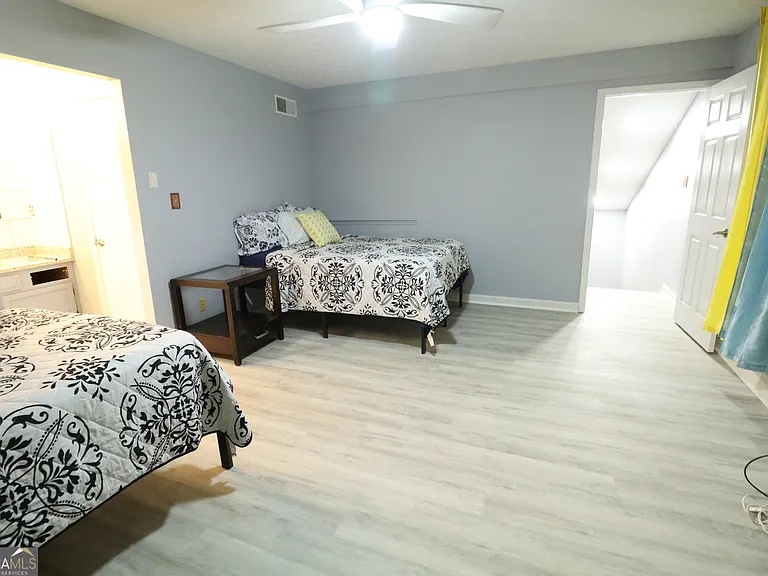 933 Ohara Dr — Photo 9