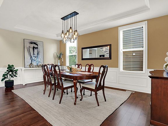 5th image of 4504 Voyageur Way