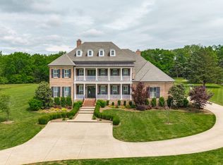 568 Forest Retreat Rd, Hendersonville, TN 37075