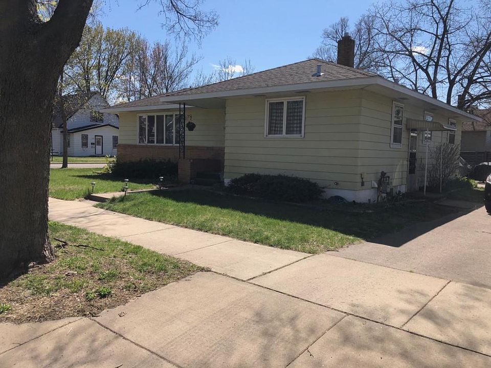 1st image of 721 15th Ave S
