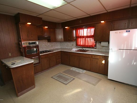 5th image of 310 Saint Francis Cabrini Ave