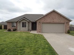 701 Shelley St, Willard, MO 65781
