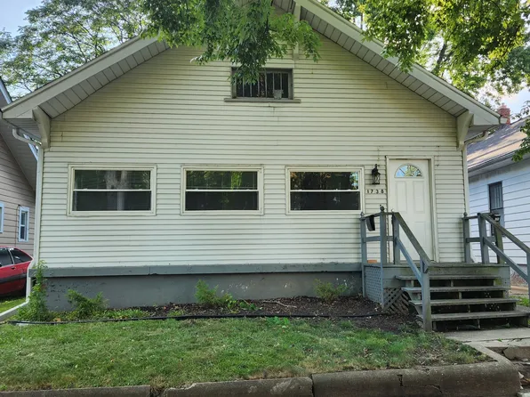 1738 N 12th St, Terre Haute, IN 47804