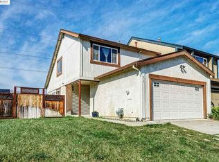 812 Bellflower St, Livermore, CA 94551
