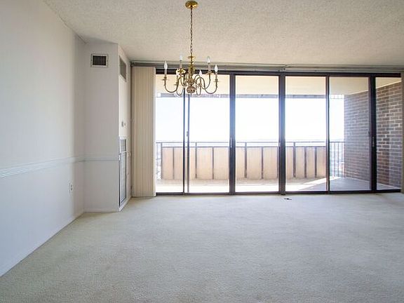 4th image of 250 S Reynolds St APT 1402