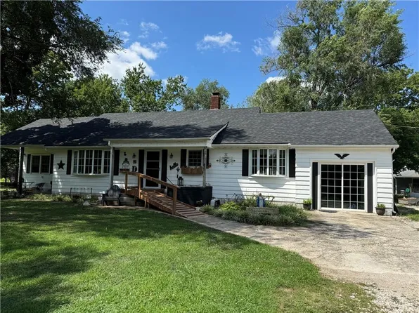 403 N Upham St, Farlington, KS 66734