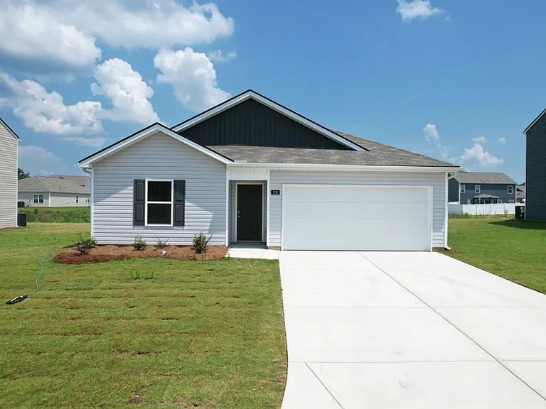 576 Fox Den Cir — Photo 1