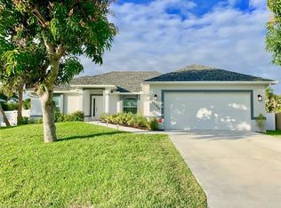 15351 Tahitian Dr, Fort Myers, FL 33908