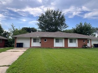 5618 N Strathbury Dr, Kansas City, MO 64151