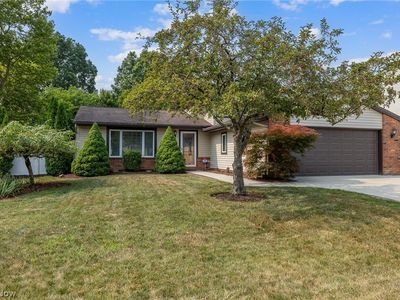 7875 Newcomb Dr, Parma, OH, 44129