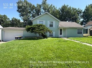 531 NE 45th St, Kansas City, MO 64116
