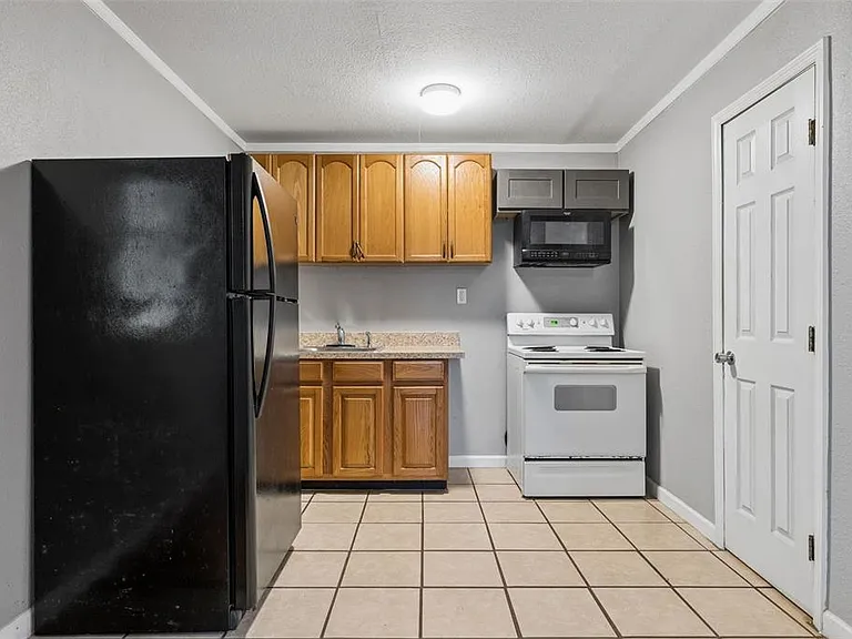1408 High St #C — Photo 11